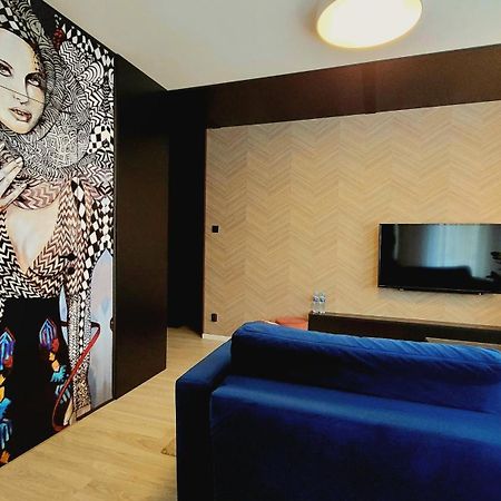 Park Apartament Z Duzym Tarasem - Proplace ゴジュフ・ヴィエルコポルスキ エクステリア 写真