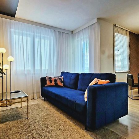 Park Apartament Z Duzym Tarasem - Proplace ゴジュフ・ヴィエルコポルスキ エクステリア 写真