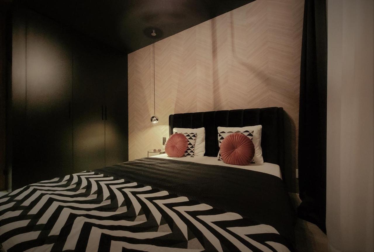 Park Apartament Z Duzym Tarasem - Proplace ゴジュフ・ヴィエルコポルスキ エクステリア 写真