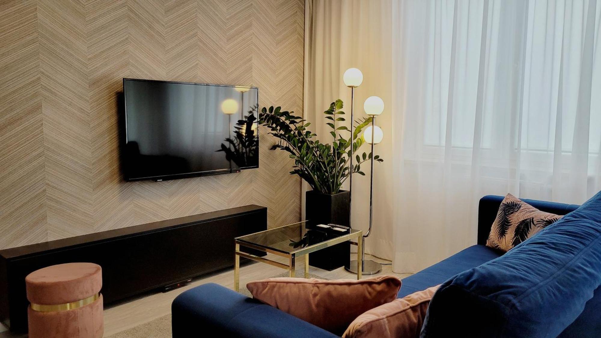 Park Apartament Z Duzym Tarasem - Proplace ゴジュフ・ヴィエルコポルスキ エクステリア 写真